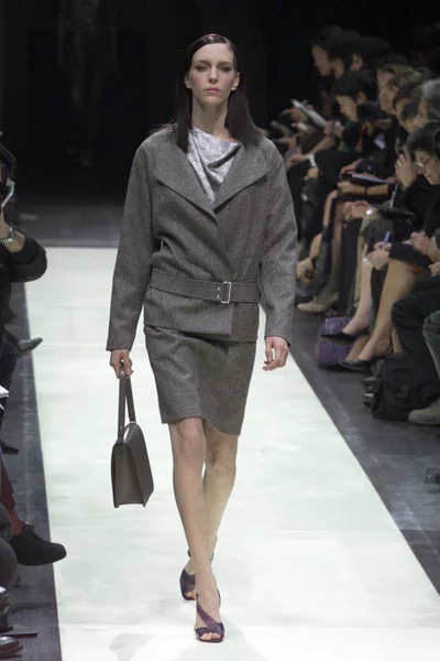Look 1
